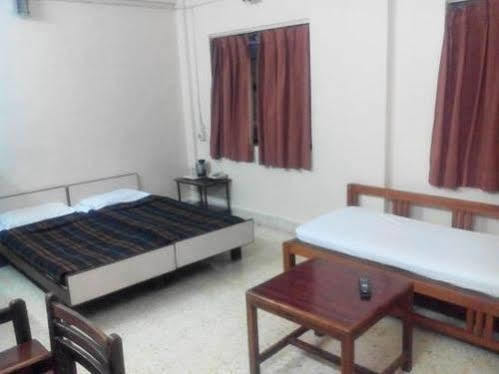 Meru Hotel