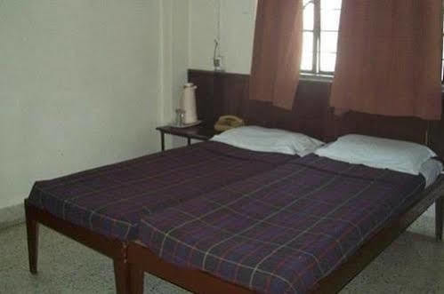Meru Hotel 3*