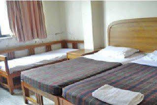 Meru Hotel 3*